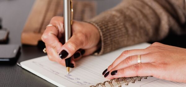 কন্টেন্ট রাইটিং শেখার উপায়:শূন্য থেকে দক্ষ কন্টেন্ট রাইটার হয়ে ওঠার পথচলা